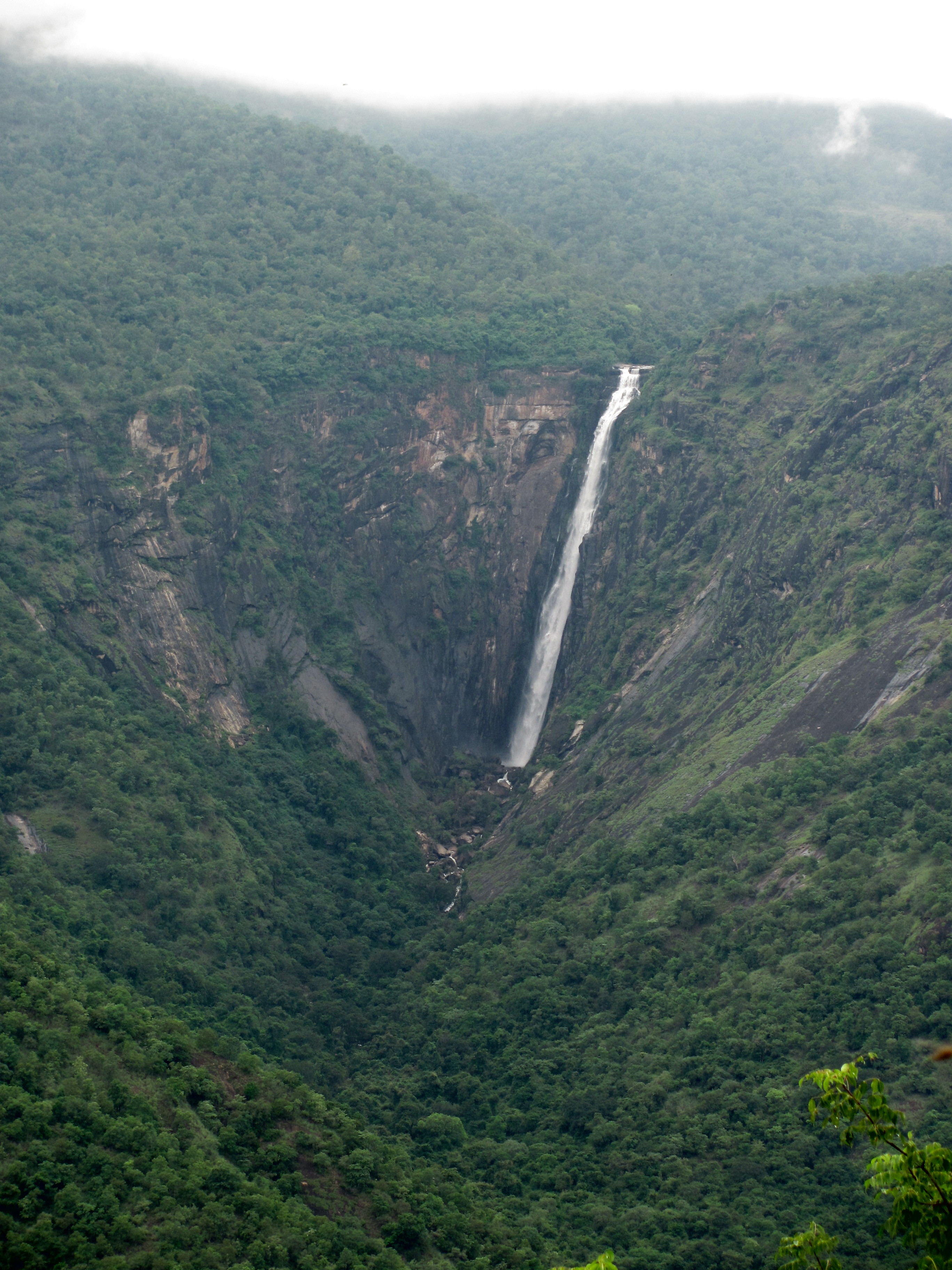 Thalaiyar Falls