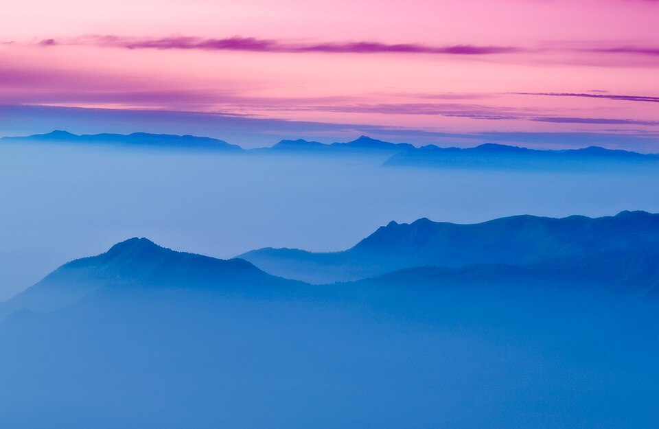 Sea of clouds filling Green Valley (Suicide Point) at dawn, Kodaikanal