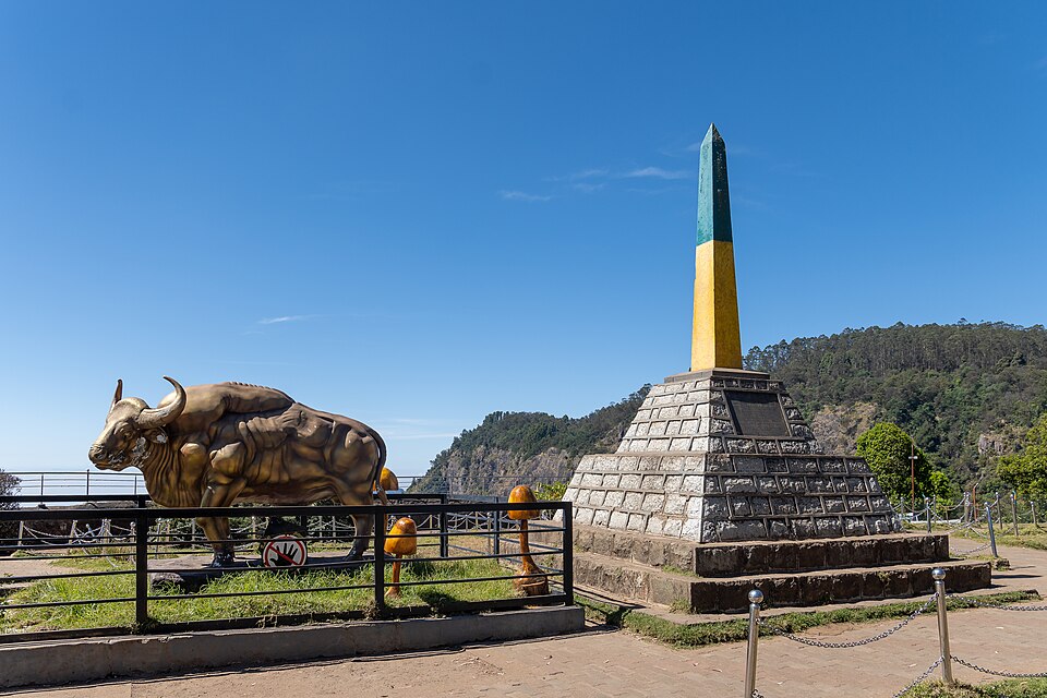 Statue in moir point, kodaikanal